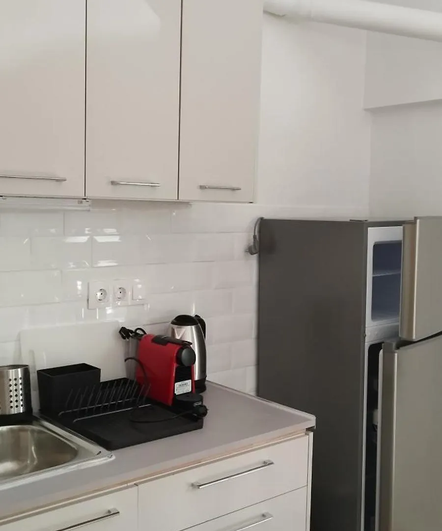 Lovely Apartment With Loft Bed Thessaloniki