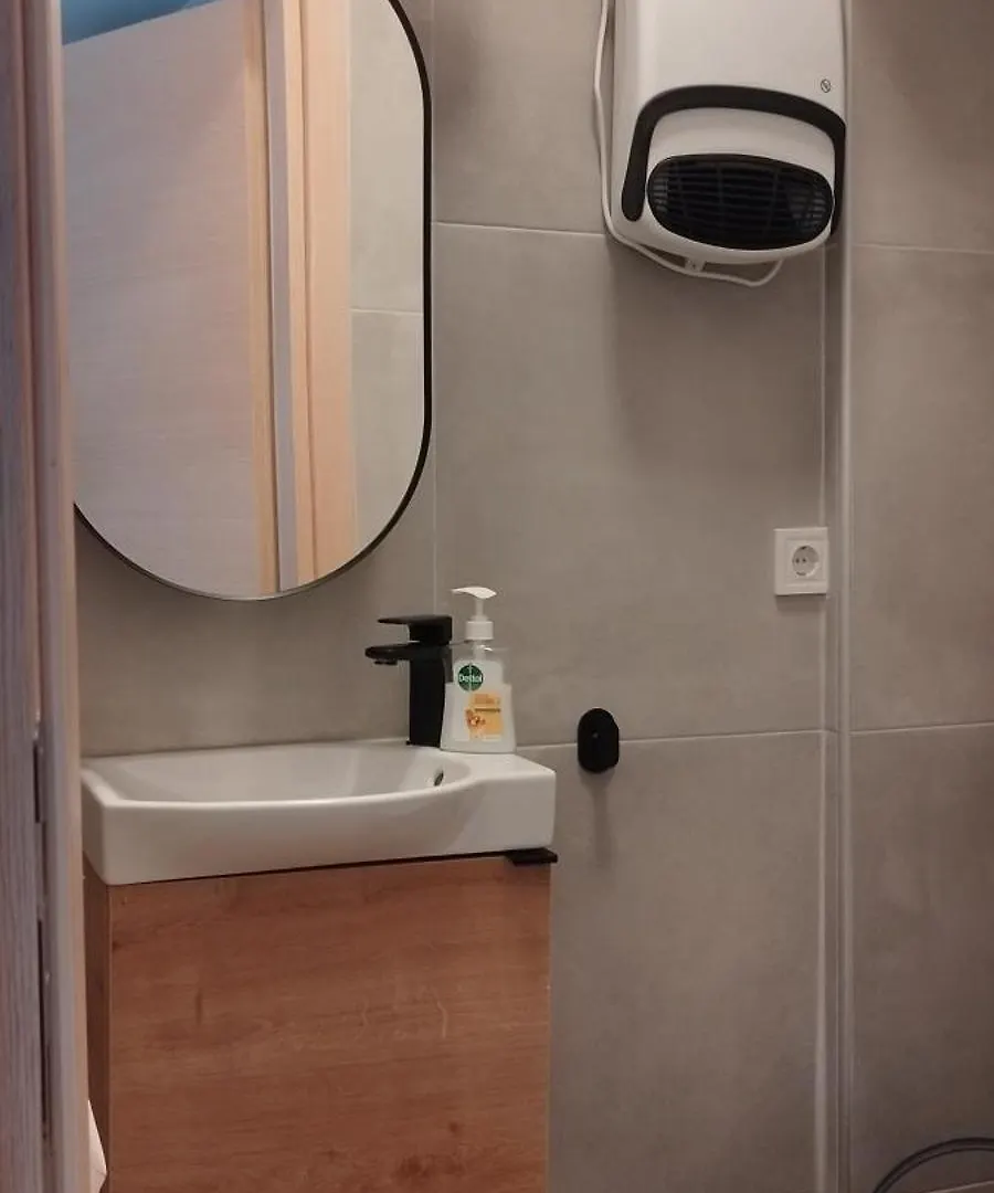 Lovely Apartment With Loft Bed Thessaloniki